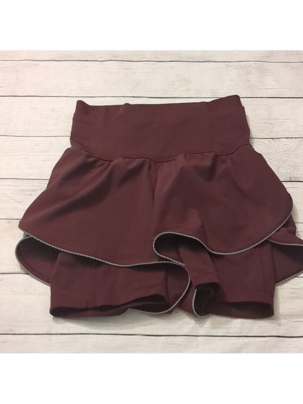 Lululemon cassis burgundy fast and free 2 in 1 shorts elite size 4